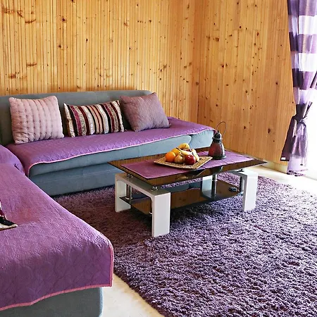 Holiday Nela Ploce (Dubrovnik-Neretva)